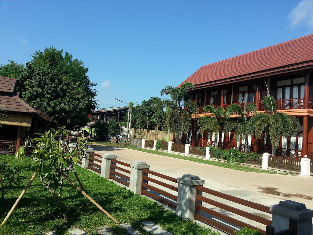 Pon Arena Hotel Muang Không Extérieur photo