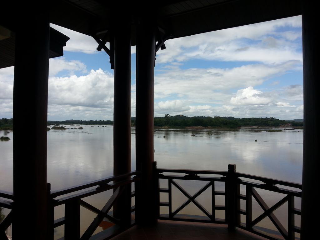 Pon Arena Hotel Muang Không Extérieur photo
