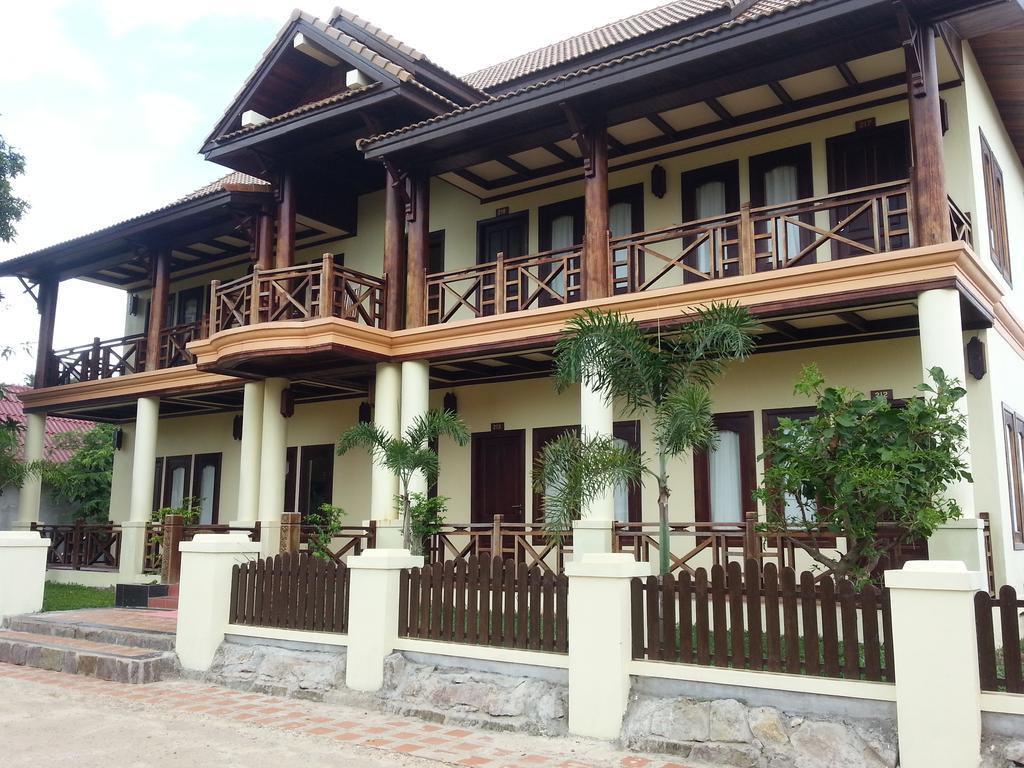 Pon Arena Hotel Muang Không Extérieur photo