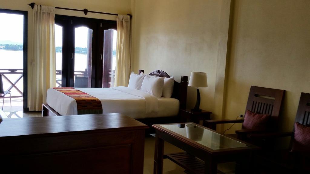 Pon Arena Hotel Muang Không Extérieur photo