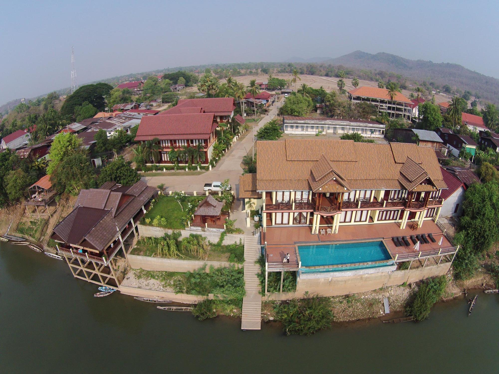 Pon Arena Hotel Muang Không Extérieur photo
