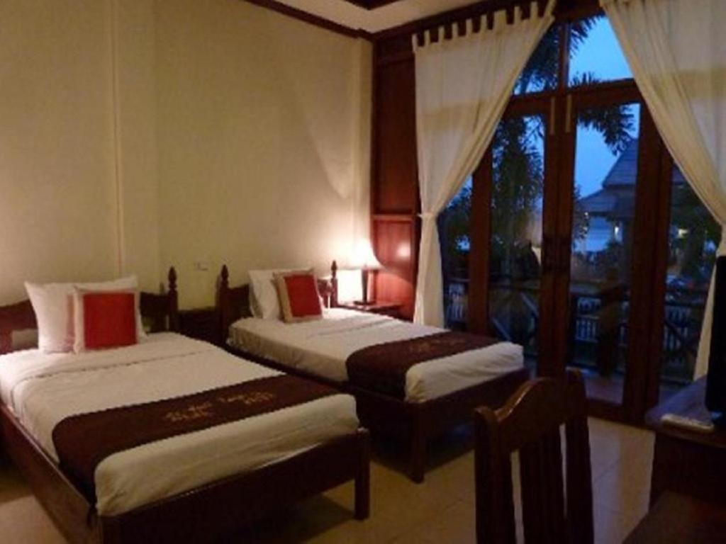 Pon Arena Hotel Muang Không Extérieur photo
