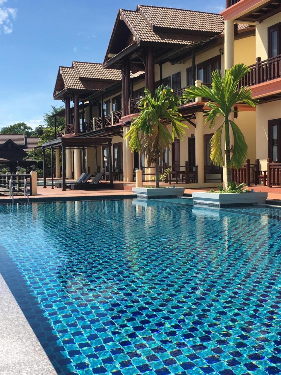 Pon Arena Hotel Muang Không Extérieur photo